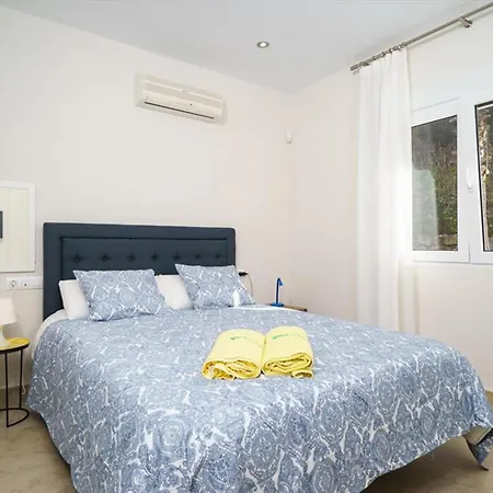 Villa Con Piscina Privada En Javea 6 Personas, Cerca De Playa Arenal - Hisp-216-218 *